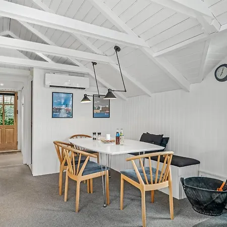Aksinja - 250m To The Fjord By Interhome Nyaraló
